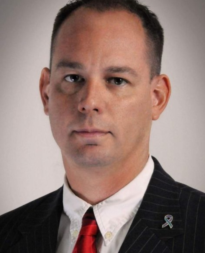 Tom Cruz, MSG (R)